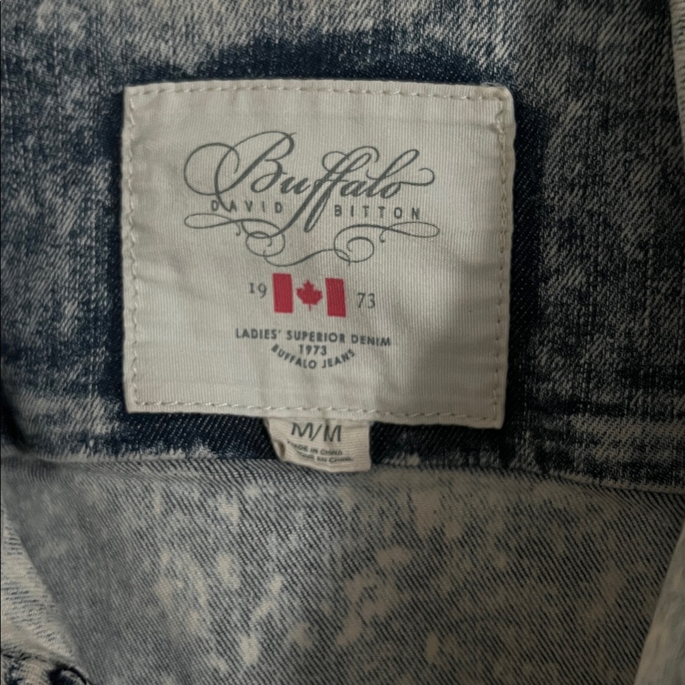 Buffalo David Bitton 1973 acid wash jeans vest. Has stretch and adjustable back - Picture 2 of 10